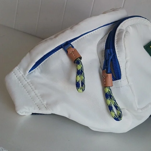 Tory Burch White Belt Bag. - Picture 7 of 9